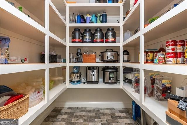 1025 Stonegate Court, Roswell, GA 30075