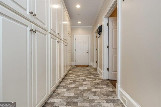 1025 Stonegate Court, Roswell, GA 30075