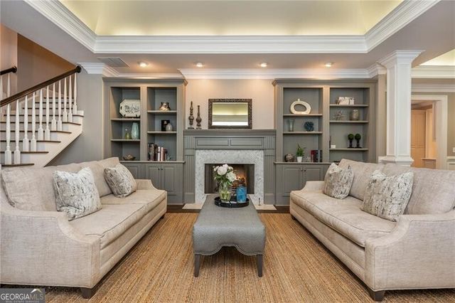 1025 Stonegate Court, Roswell, GA 30075