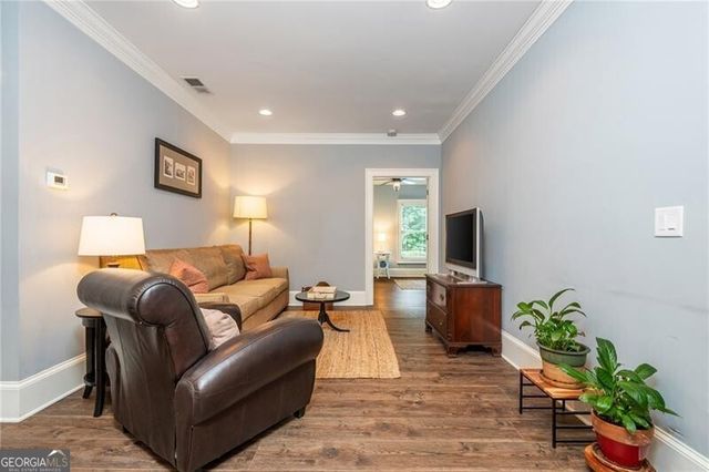 1025 Stonegate Court, Roswell, GA 30075