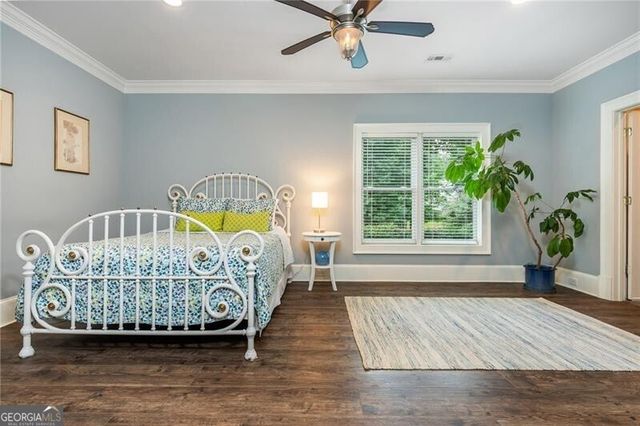 1025 Stonegate Court, Roswell, GA 30075