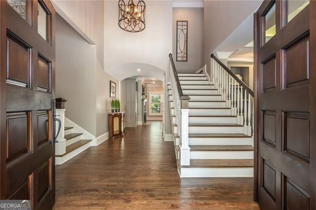 1025 Stonegate Court, Roswell, GA 30075