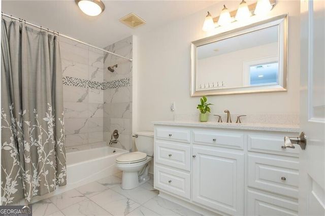 1025 Stonegate Court, Roswell, GA 30075
