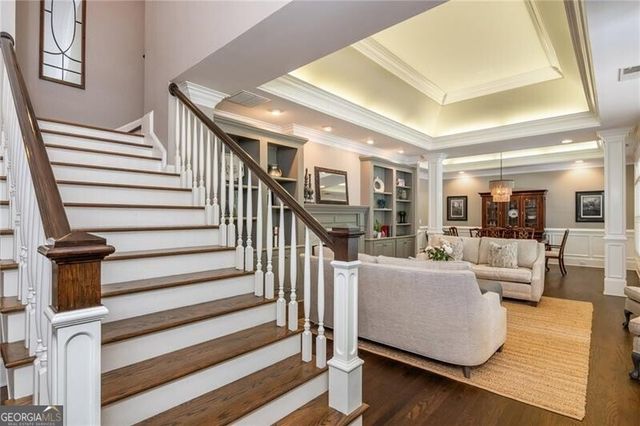 1025 Stonegate Court, Roswell, GA 30075