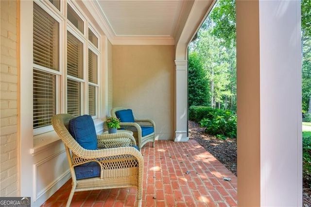 1025 Stonegate Court, Roswell, GA 30075