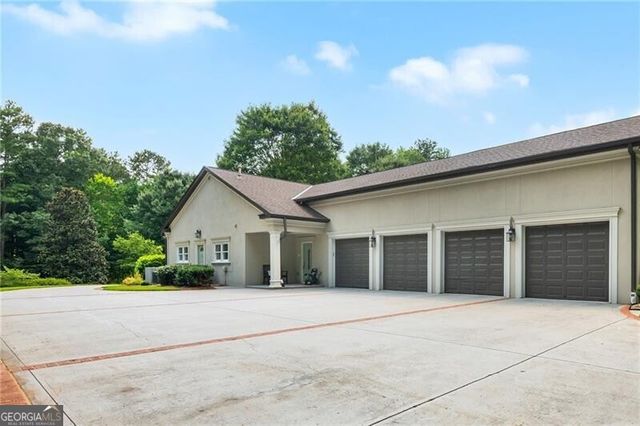 1025 Stonegate Court, Roswell, GA 30075