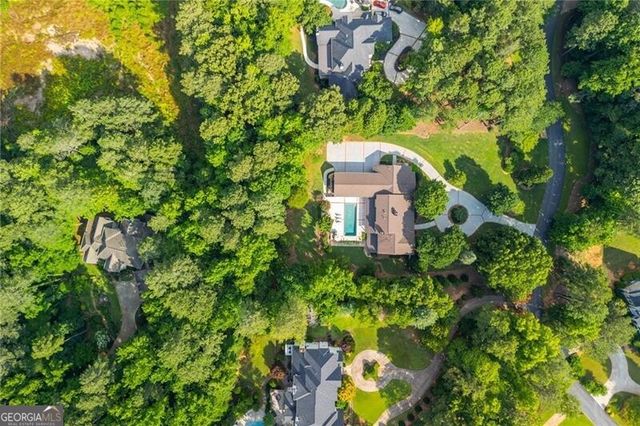 1025 Stonegate Court, Roswell, GA 30075