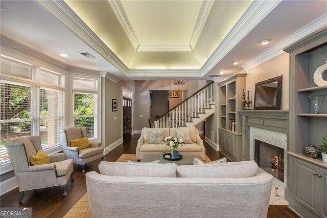 1025 Stonegate Court, Roswell, GA 30075