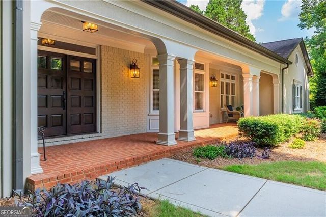 1025 Stonegate Court, Roswell, GA 30075