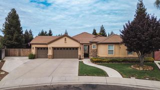 1813 Santa Ana Pl, Manteca, CA 95337