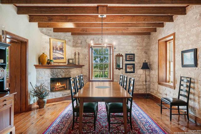 6754 North Grape Creek Rd, Fredericksburg, TX 78624