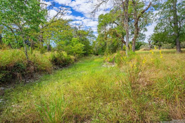 6754 North Grape Creek Rd, Fredericksburg, TX 78624