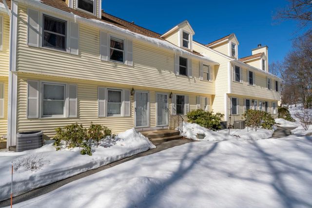 35 Albury Stone Circle, Nashua, NH 03063