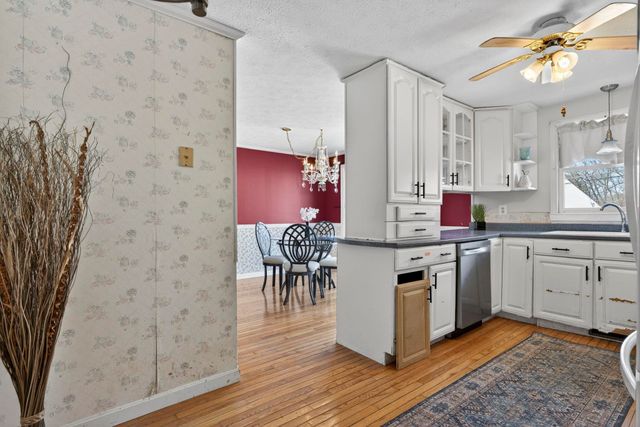 35 Albury Stone Circle, Nashua, NH 03063