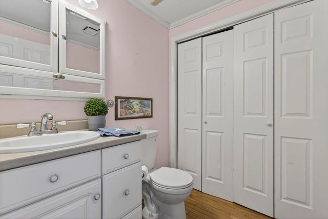 35 Albury Stone Circle, Nashua, NH 03063