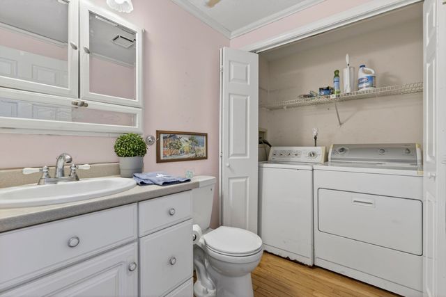 35 Albury Stone Circle, Nashua, NH 03063