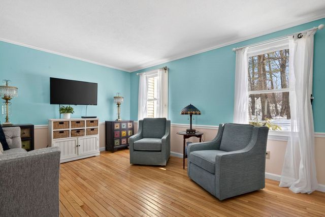 35 Albury Stone Circle, Nashua, NH 03063