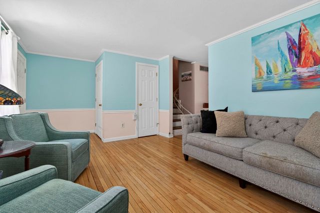 35 Albury Stone Circle, Nashua, NH 03063