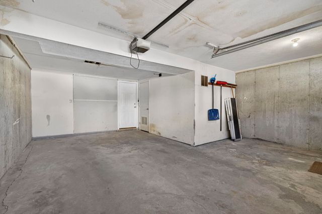 35 Albury Stone Circle, Nashua, NH 03063