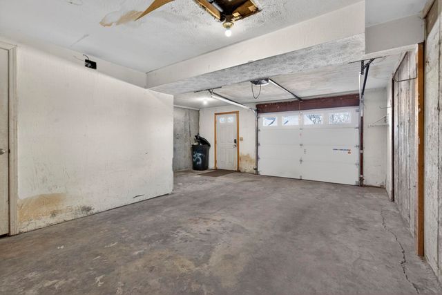 35 Albury Stone Circle, Nashua, NH 03063