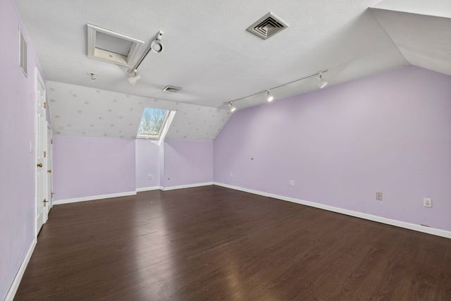 35 Albury Stone Circle, Nashua, NH 03063