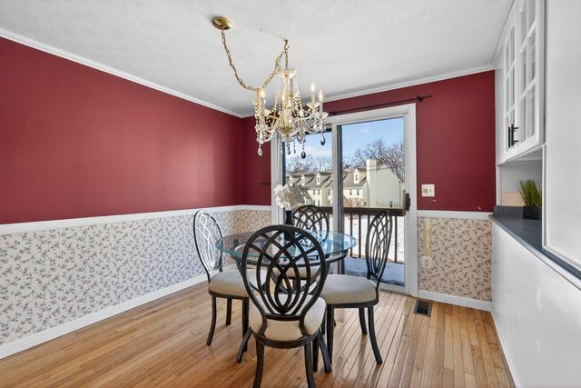 35 Albury Stone Circle, Nashua, NH 03063