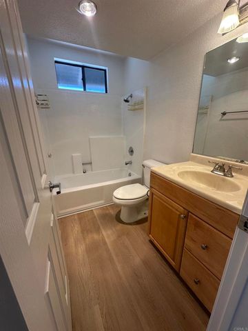 569 S Mollison G, El Cajon, CA 92020