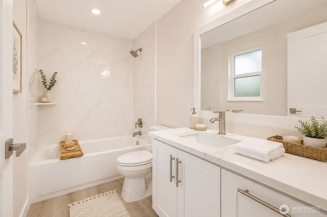 16436 SE 8th St, Bellevue, WA 98008