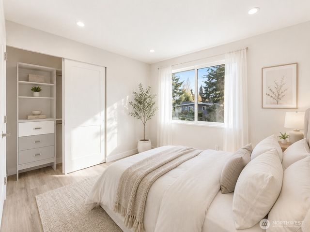 16436 SE 8th St, Bellevue, WA 98008