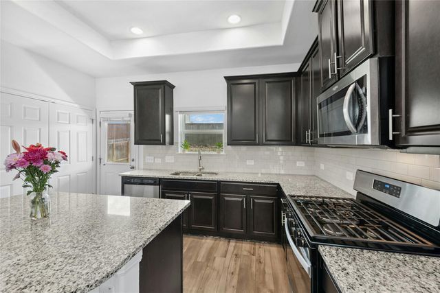 10813 Sentinel DR, Austin, TX 78747