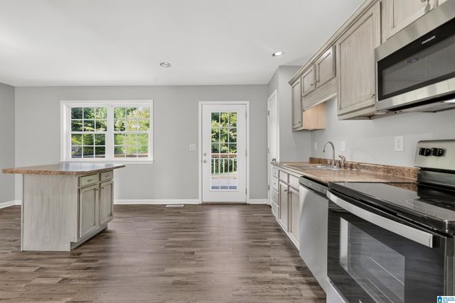 386 MIRANDA ROAD, Warrior, AL 35180