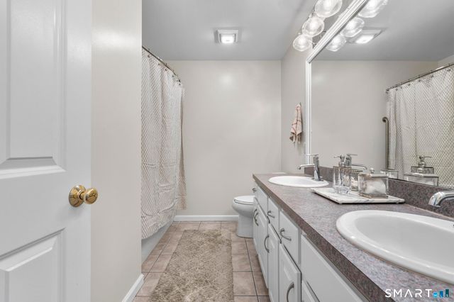 560 Silver Sands Road 1001, East Haven, CT 06512