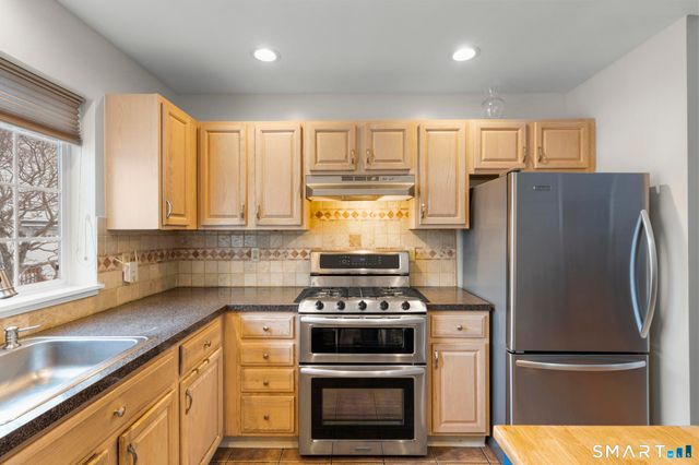 560 Silver Sands Road 1001, East Haven, CT 06512