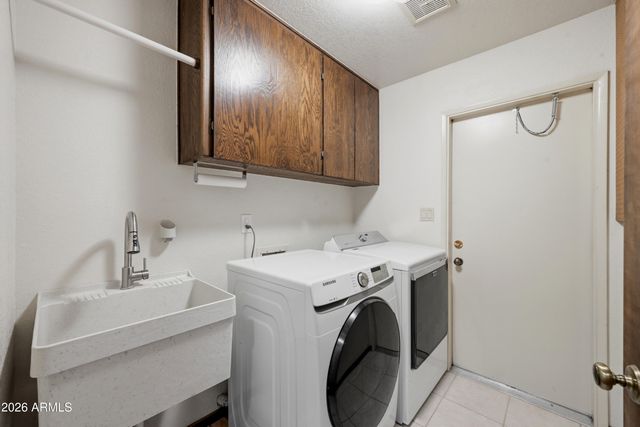 2441 E HALE Street, Mesa, AZ 85213