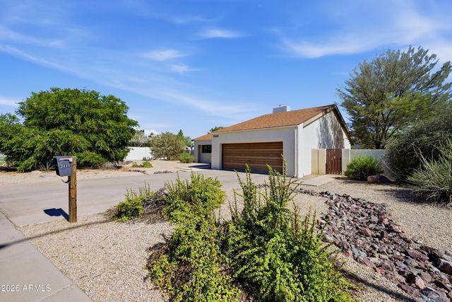 2441 E HALE Street, Mesa, AZ 85213