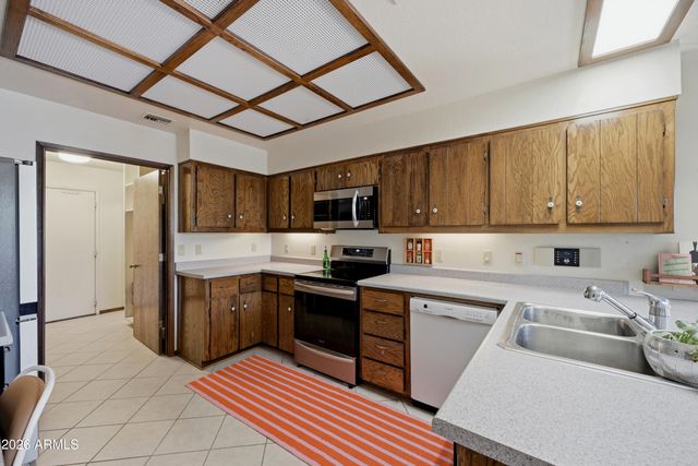 2441 E HALE Street, Mesa, AZ 85213