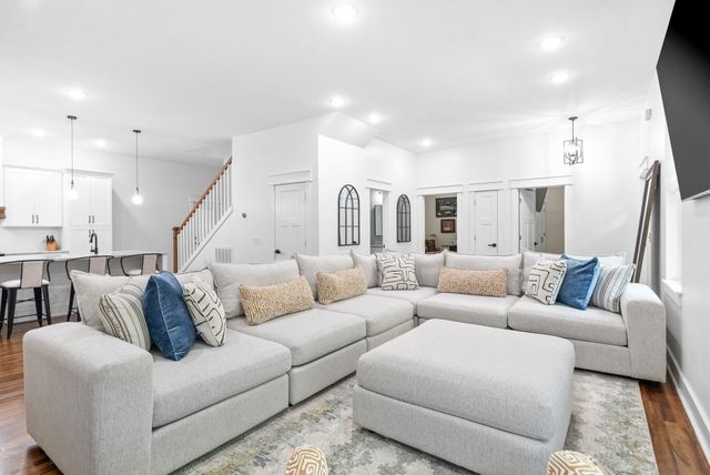 514 Doy Rd, E, White Bluff, TN 37187
