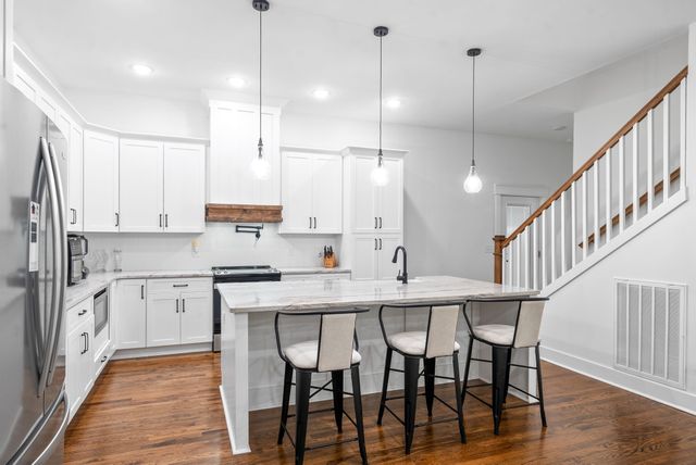 514 Doy Rd, E, White Bluff, TN 37187
