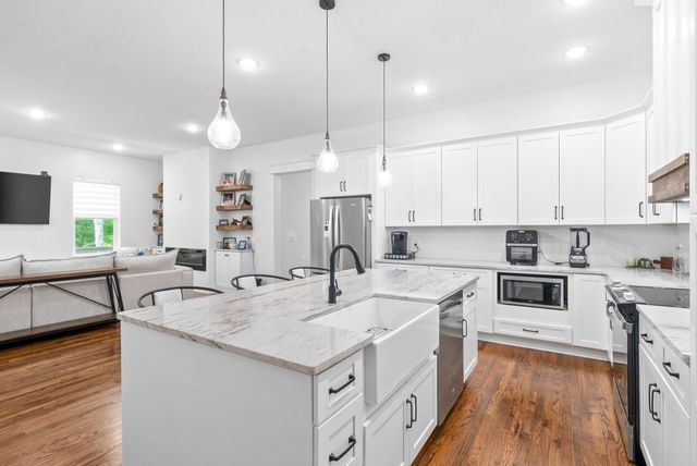 514 Doy Rd, E, White Bluff, TN 37187