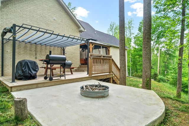514 Doy Rd, E, White Bluff, TN 37187