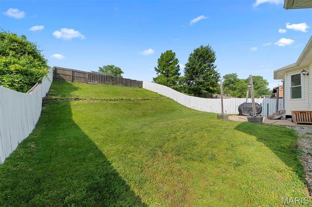 276 Green Jade Estates Drive, Fenton, MO 63026