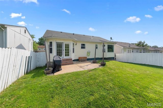 276 Green Jade Estates Drive, Fenton, MO 63026