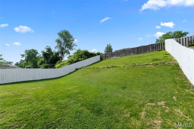 276 Green Jade Estates Drive, Fenton, MO 63026