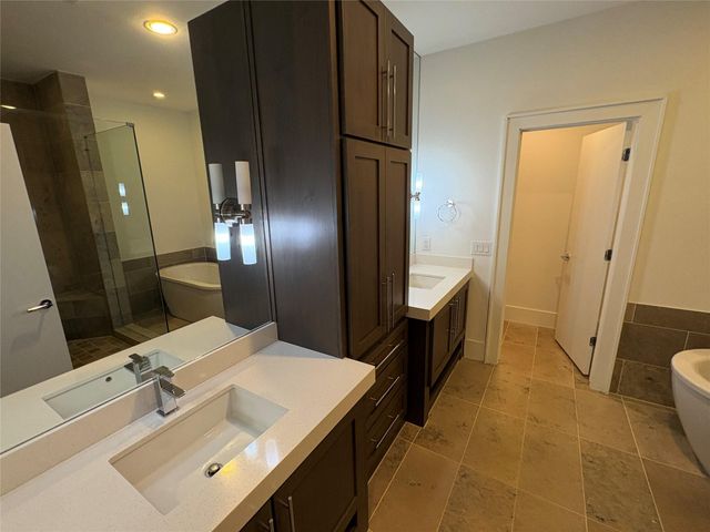 4410 Floyd Street A, Houston, TX 77007