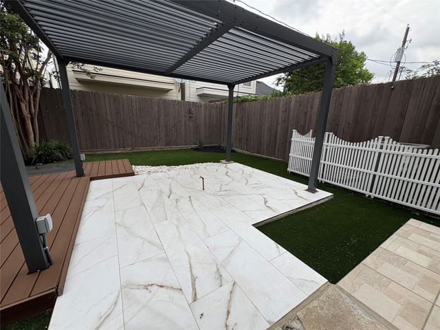 4410 Floyd Street A, Houston, TX 77007