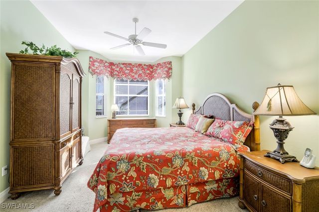 6679 Castlelawn PL 16, Naples, FL 34113