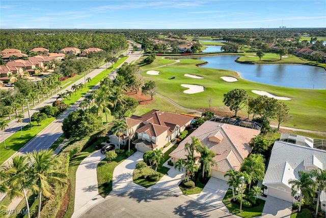 6679 Castlelawn PL 16, Naples, FL 34113