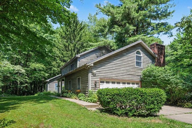 24711 New Road, North Liberty, IN 46554