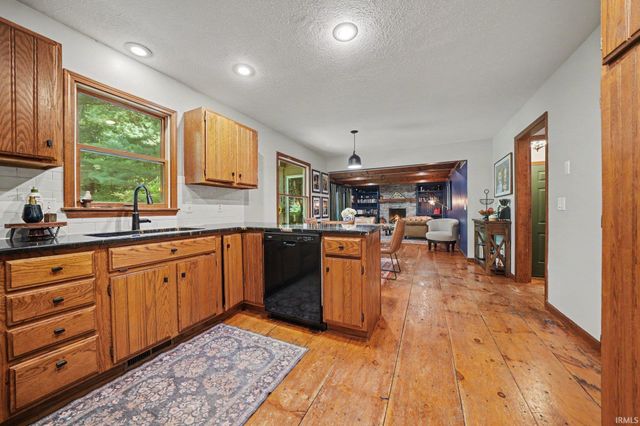 24711 New Road, North Liberty, IN 46554