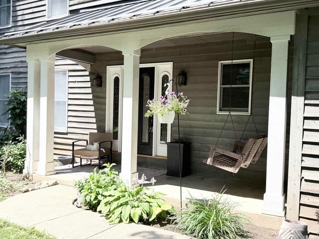 24711 New Road, North Liberty, IN 46554